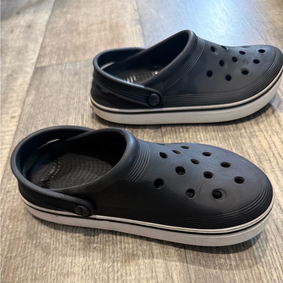 Crocs - Picture 3 of 3